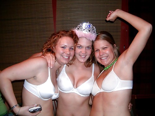 XXX Bra Babes 99
