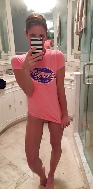 XXX Amateur selfies naked sexy girls slut teens and milfs cum