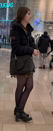 voyeur pantyhose legs         