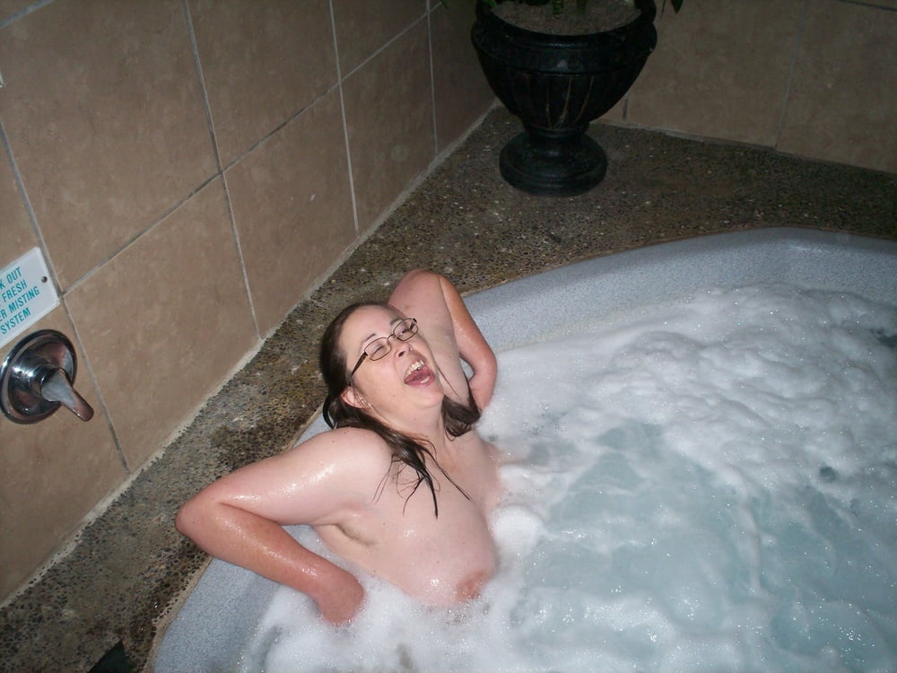 Wife nude hot tub ??teen couple in hot tub