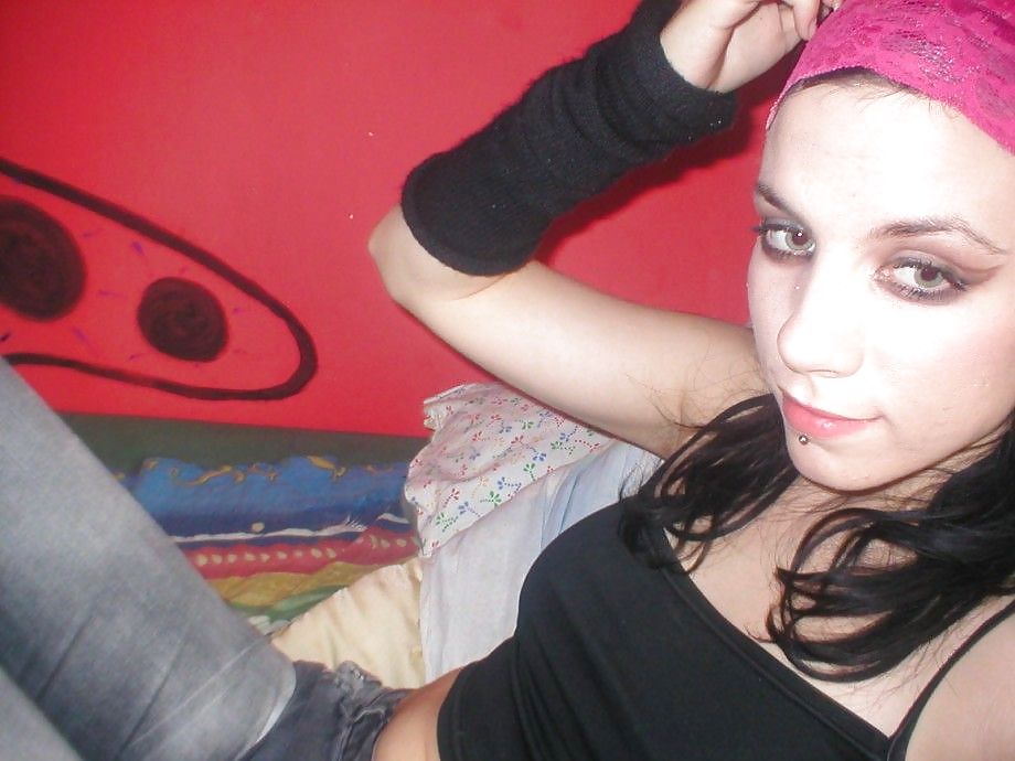 XXX Hot emo girl