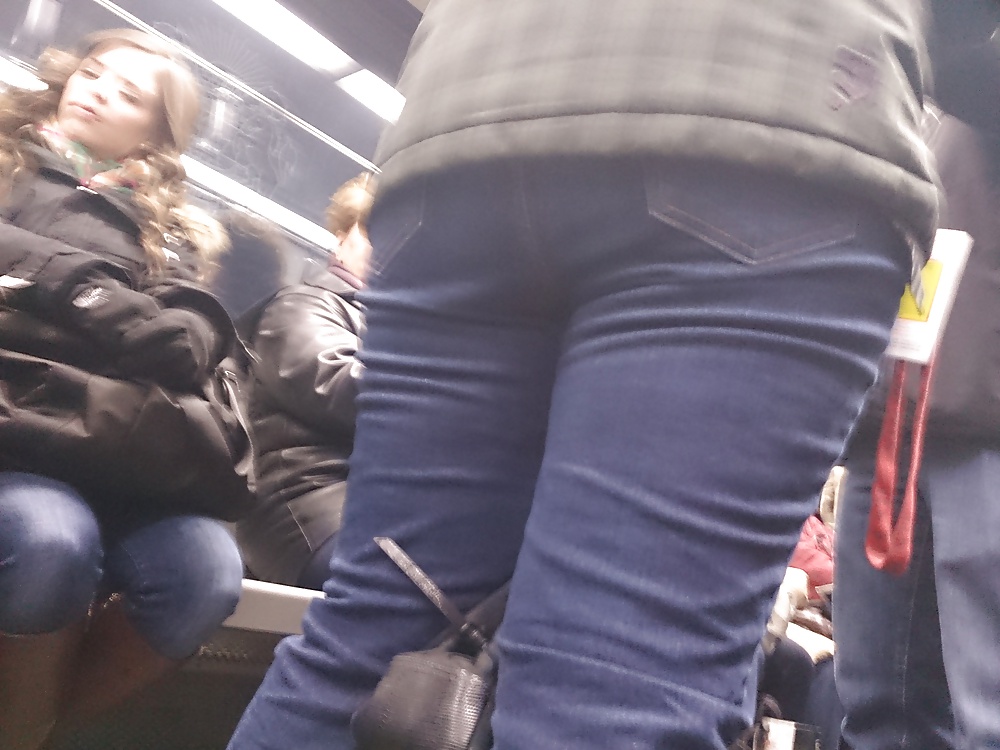 XXX Voyeur - lovely ladies of public transit