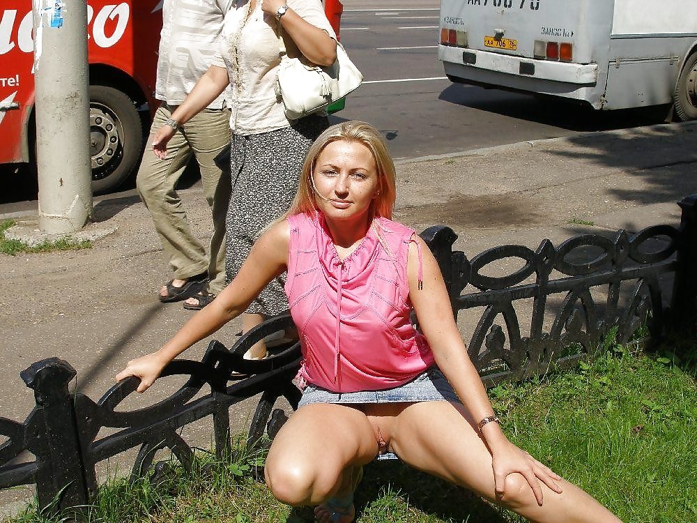 XXX (TTL) public pussy flashers 2