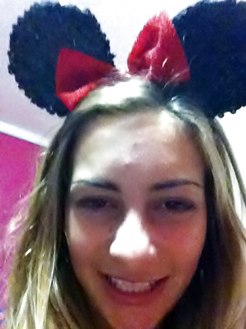 XXX A spoiled rich bitch Sarah Duzzi (facebook) Costa Rica