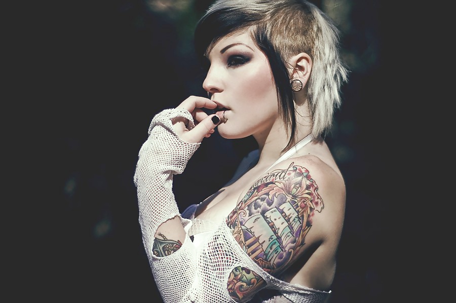 XXX The world of beautiful women with tattoos 6