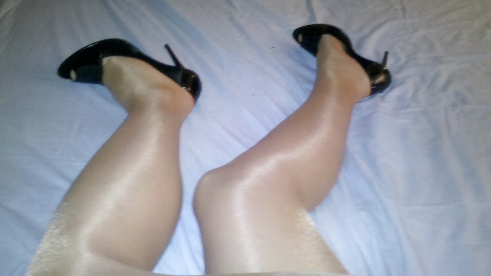 XXX Vintage pantyhose and new shoes