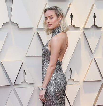 brie larson takeout box         