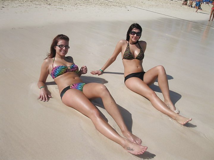 XXX Sexy beach girls 02