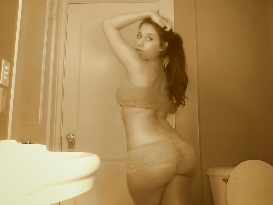 XXX Amateur - Horny girl # 1