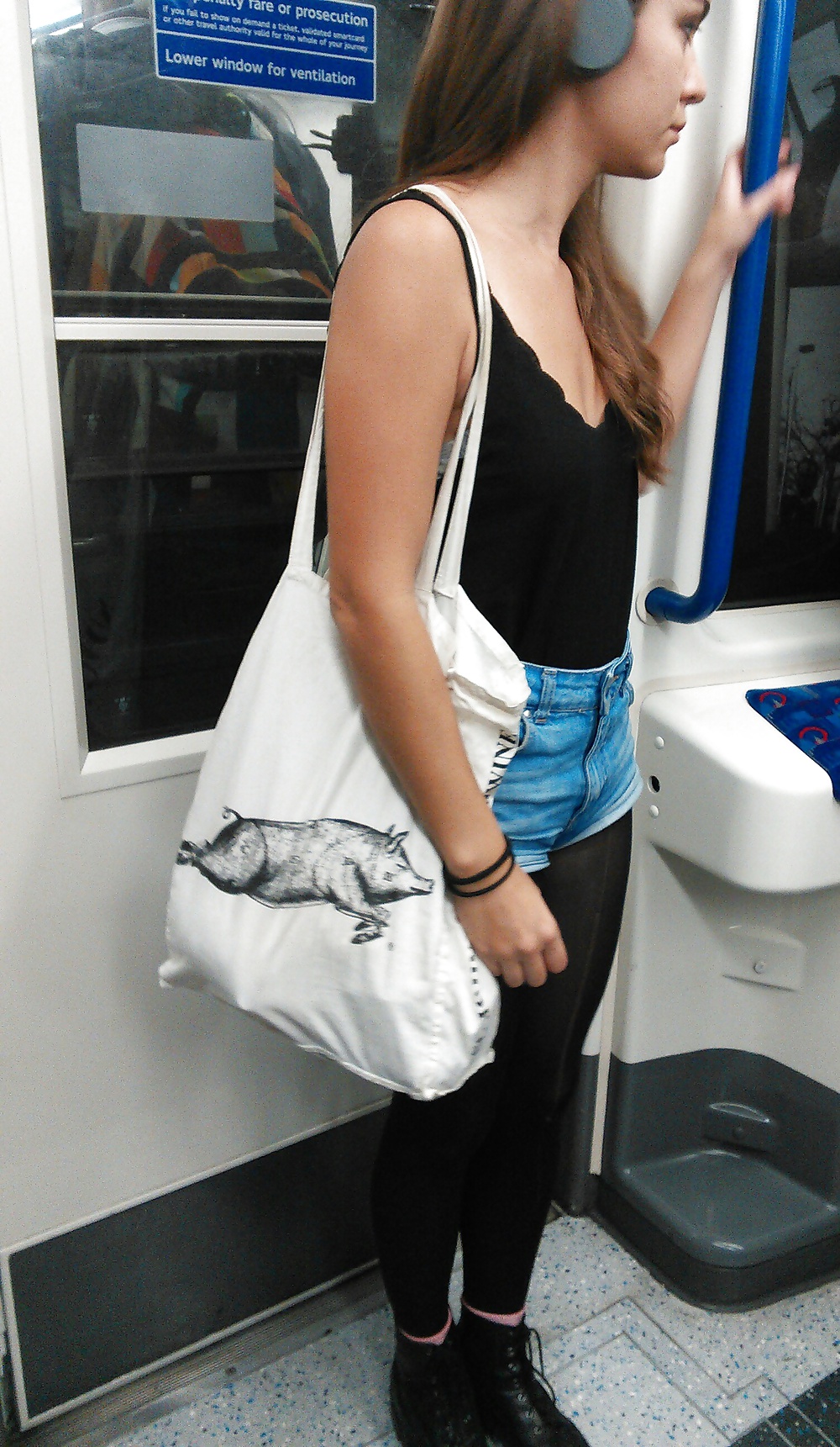 XXX Londonperv's Candids 2014 - Train Perving vol 3