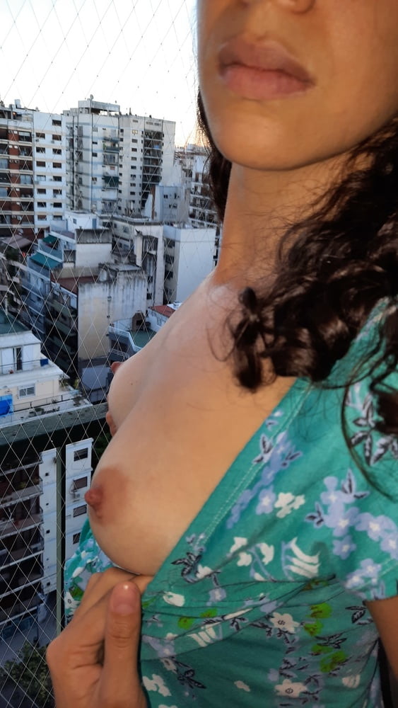 Latina big booty at summer - 32 Photos 