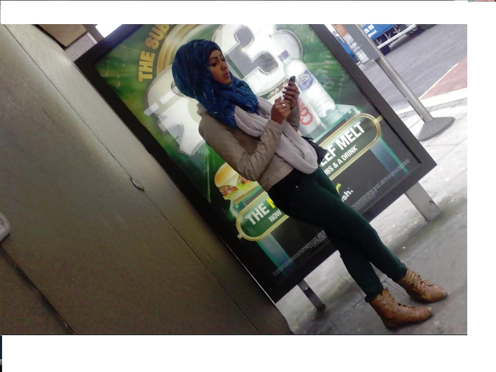 XXX Non Nude Hijabi Teens Walking London UK Bengali Clothed