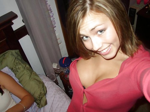 XXX Amateur girl's selfies