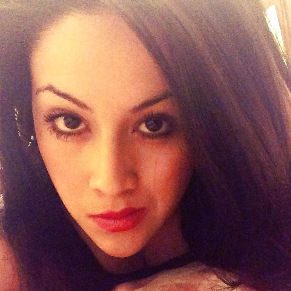 XXX Neyeli Tetona Profile