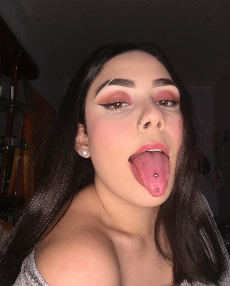 Lilly - cum in my mouth i'll swallow - 19 Photos 