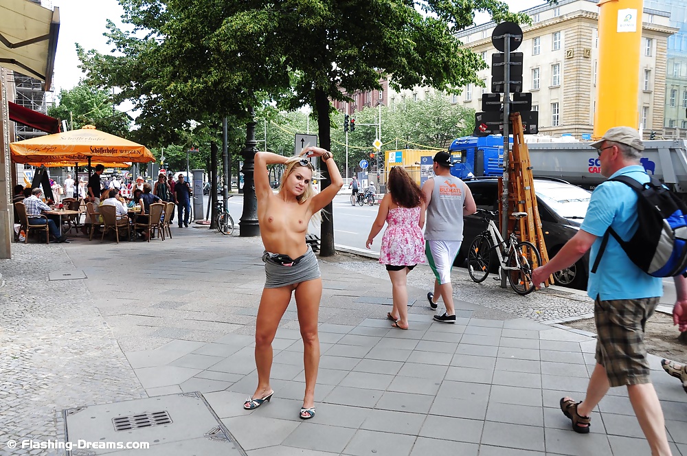 XXX Public Nude In Berlin 4