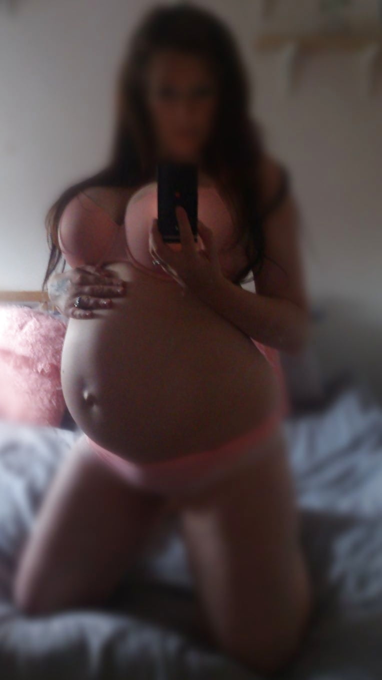 XXX Pregnant UK Escort 164038725