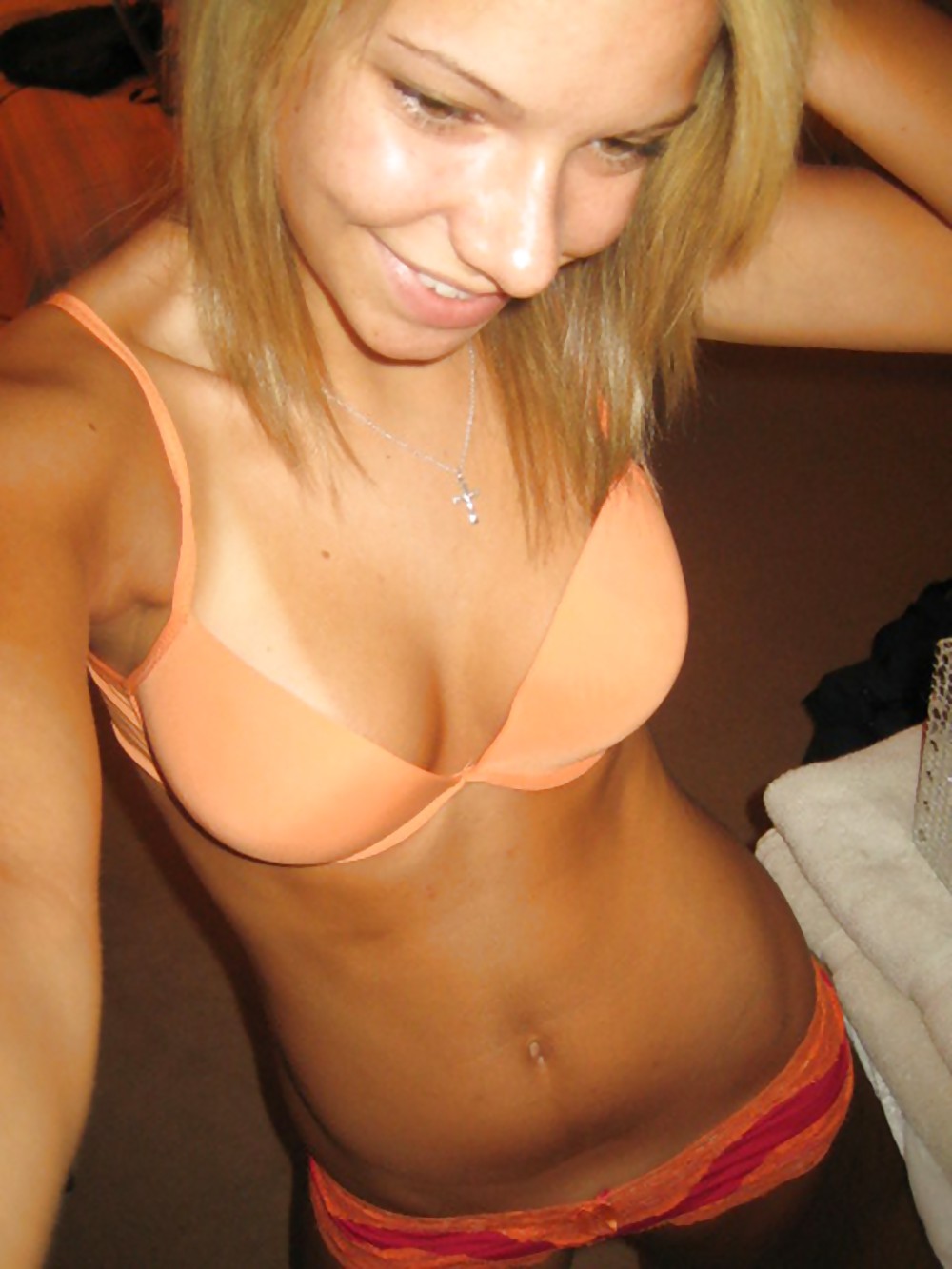 XXX Pretty Amateur Allie