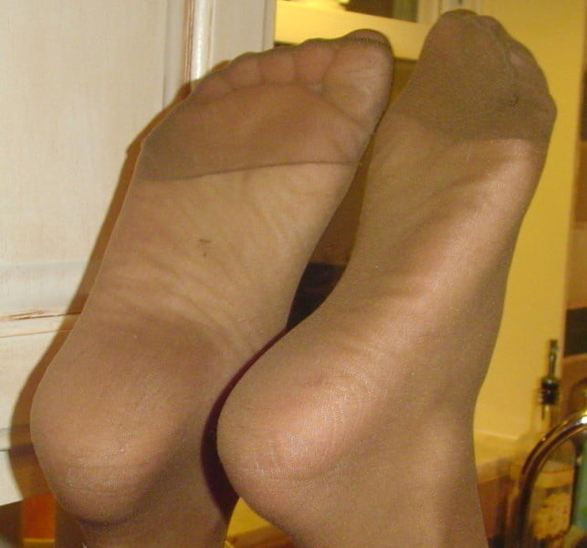 Mature Pantyhose Feet Fetish Nylon Feet Stocking Feet 104 Pics 2 