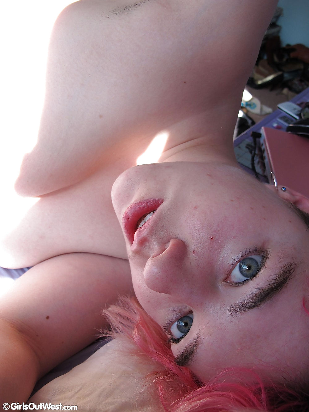 XXX Pierced amateur babe Amilie selfshot pics