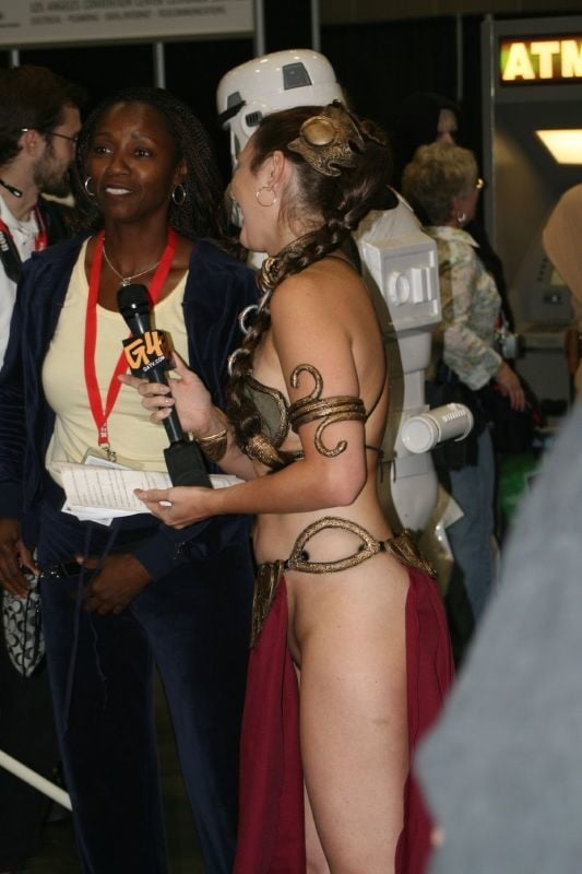 Princess Leia cosplay photo #324951745