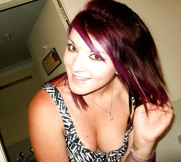 XXX Aussie Social Network Sluts