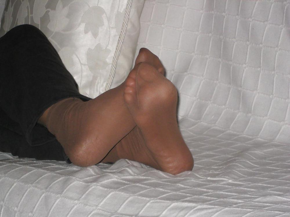 XXX my mothers nylon feet-soles