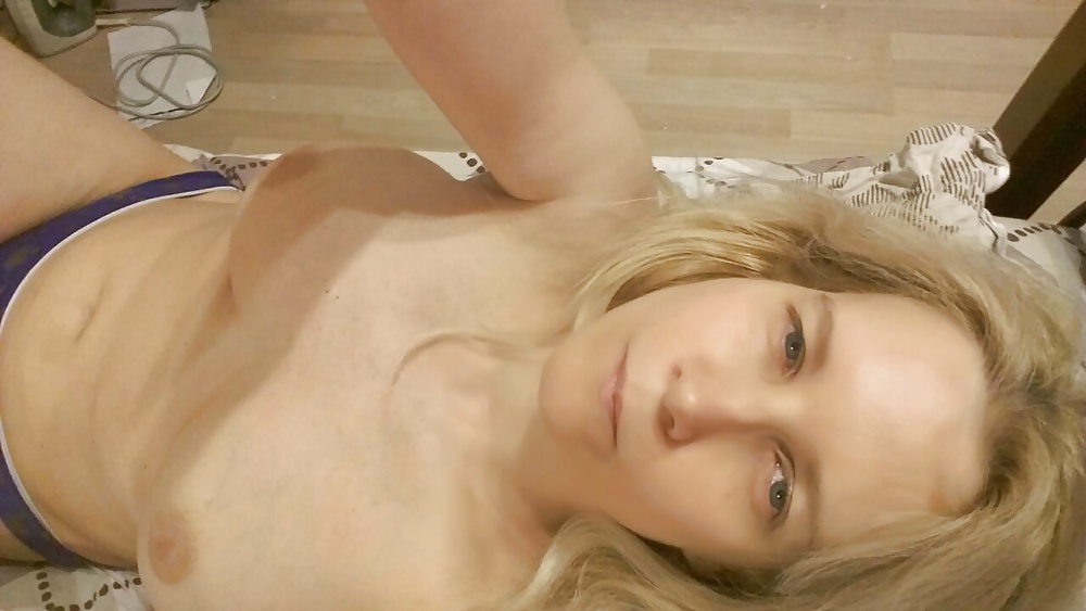 Russian Blonde Milf Tania Teasing 24 Pics