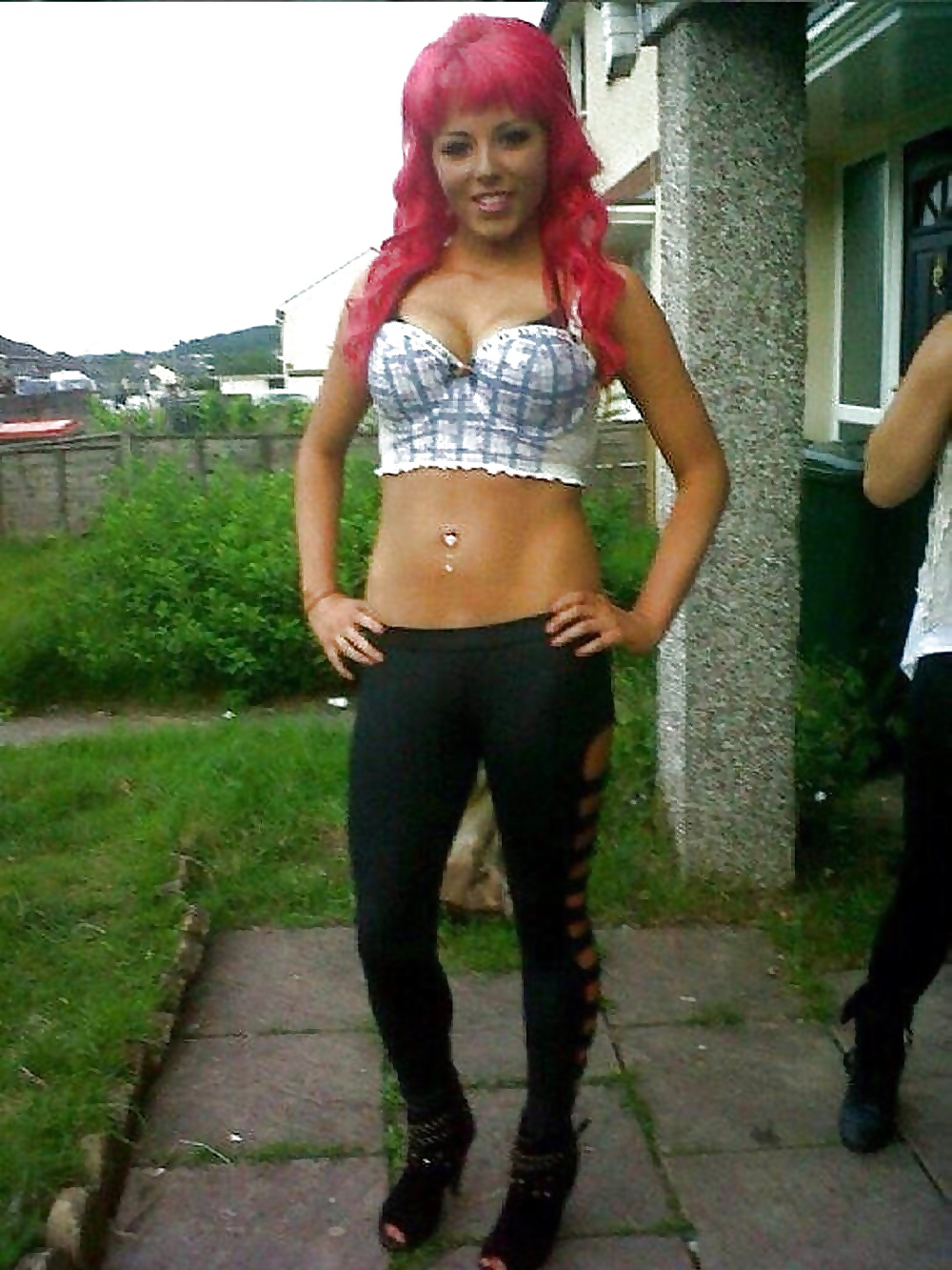 XXX Amateur Chav Sluts Teens Bimbos Blondes Brunettes Milfs