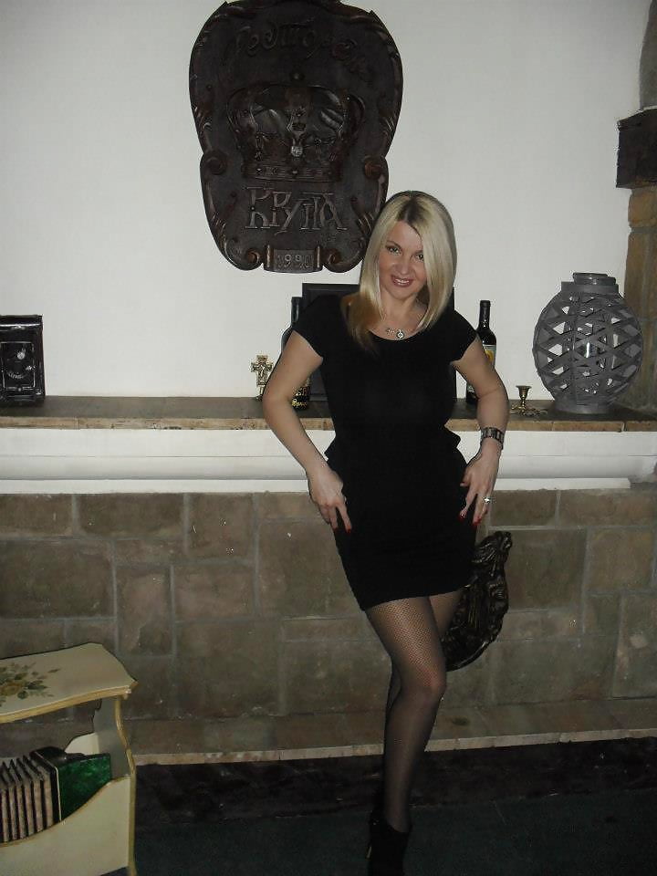 XXX Hot blonde MILF facebook