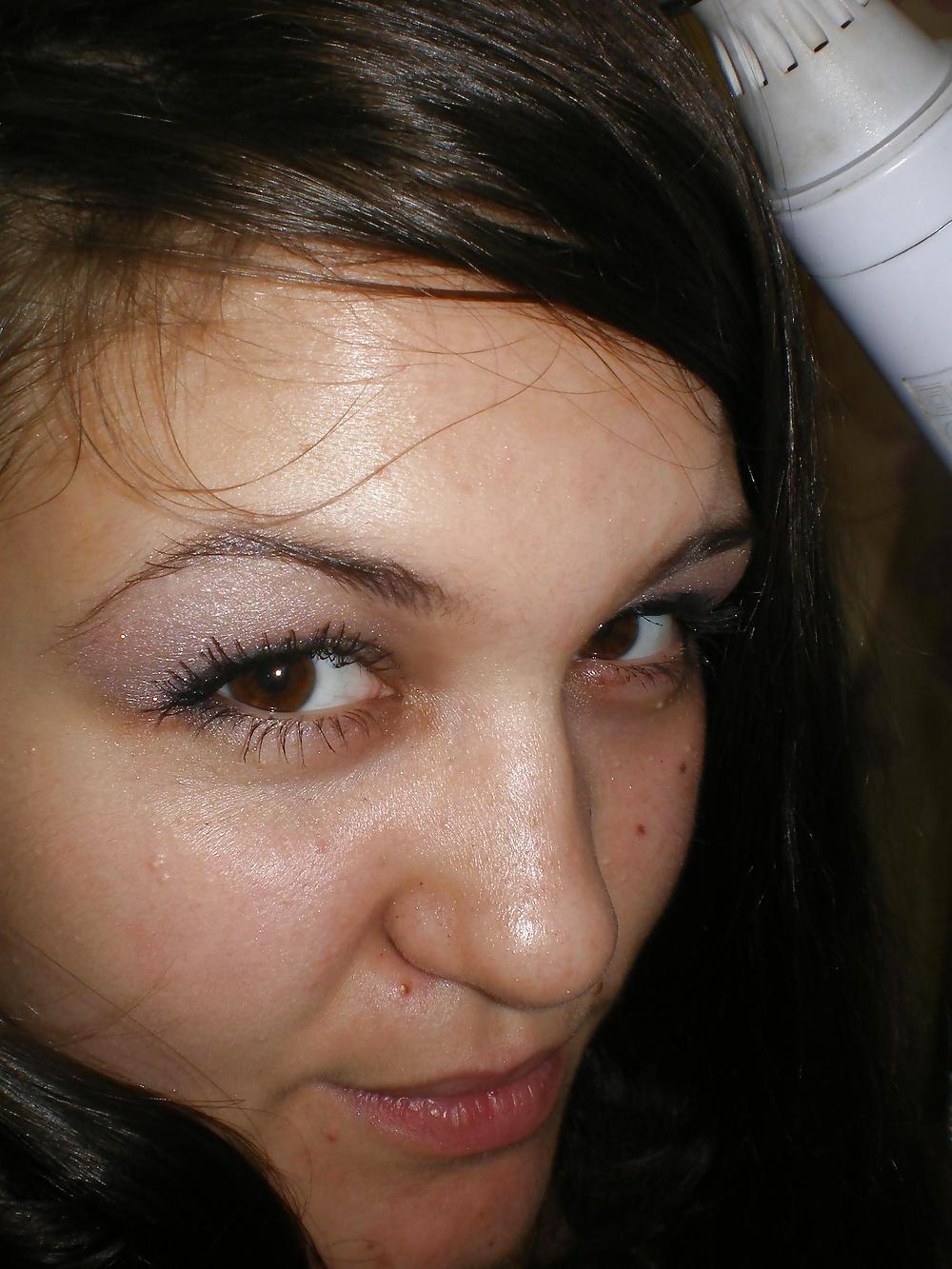 XXX Italin college slut - selfshot teaser pics