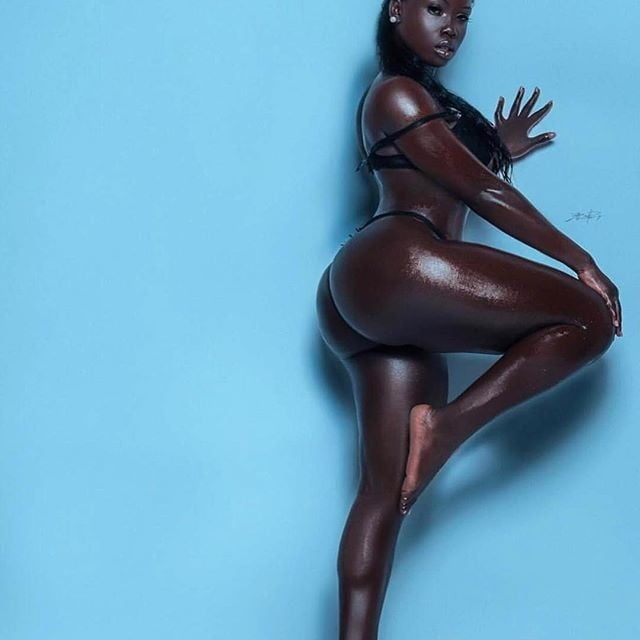 Babe with a perfect chocolate booty.