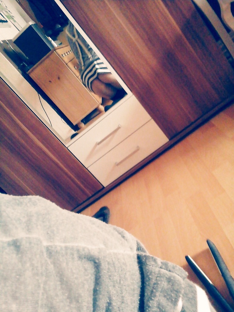 XXX Whatsapp Biatches