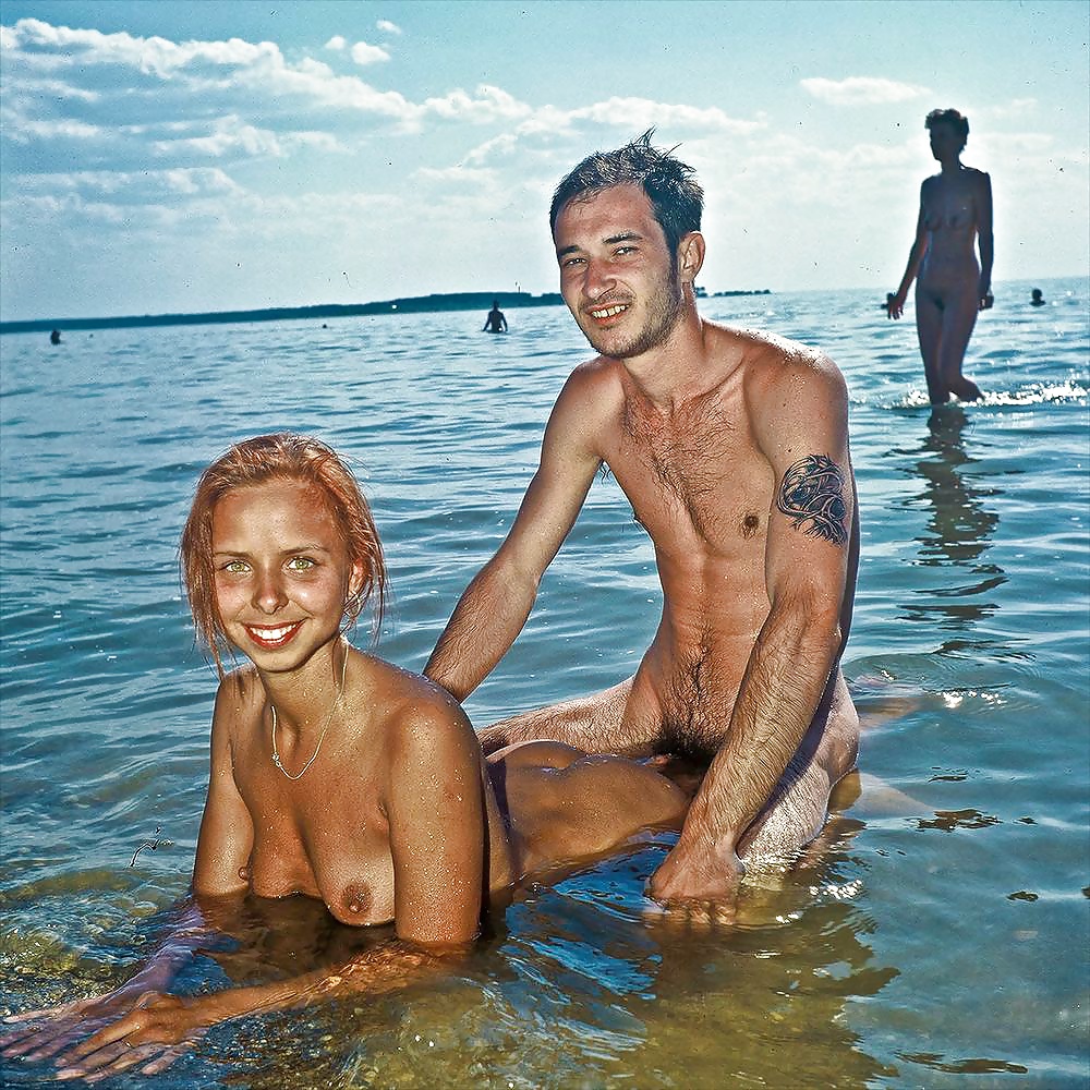 XXX Beach couples