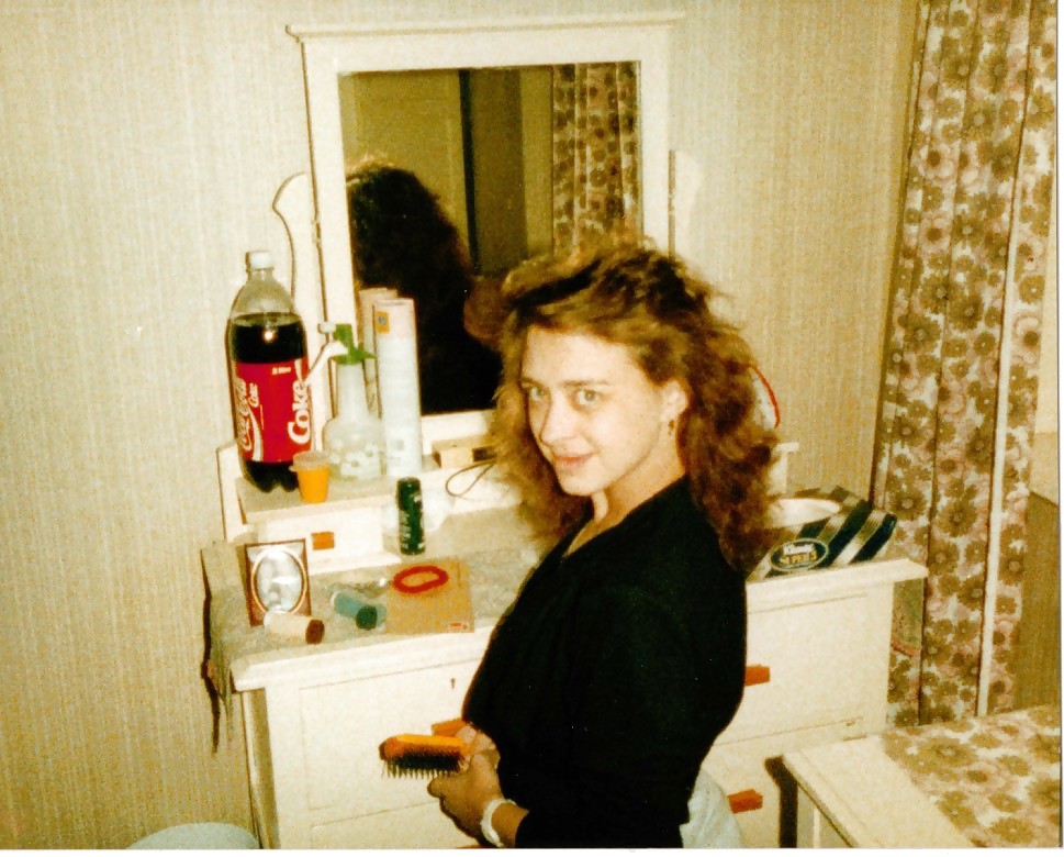 XXX Old School Brunette Wives