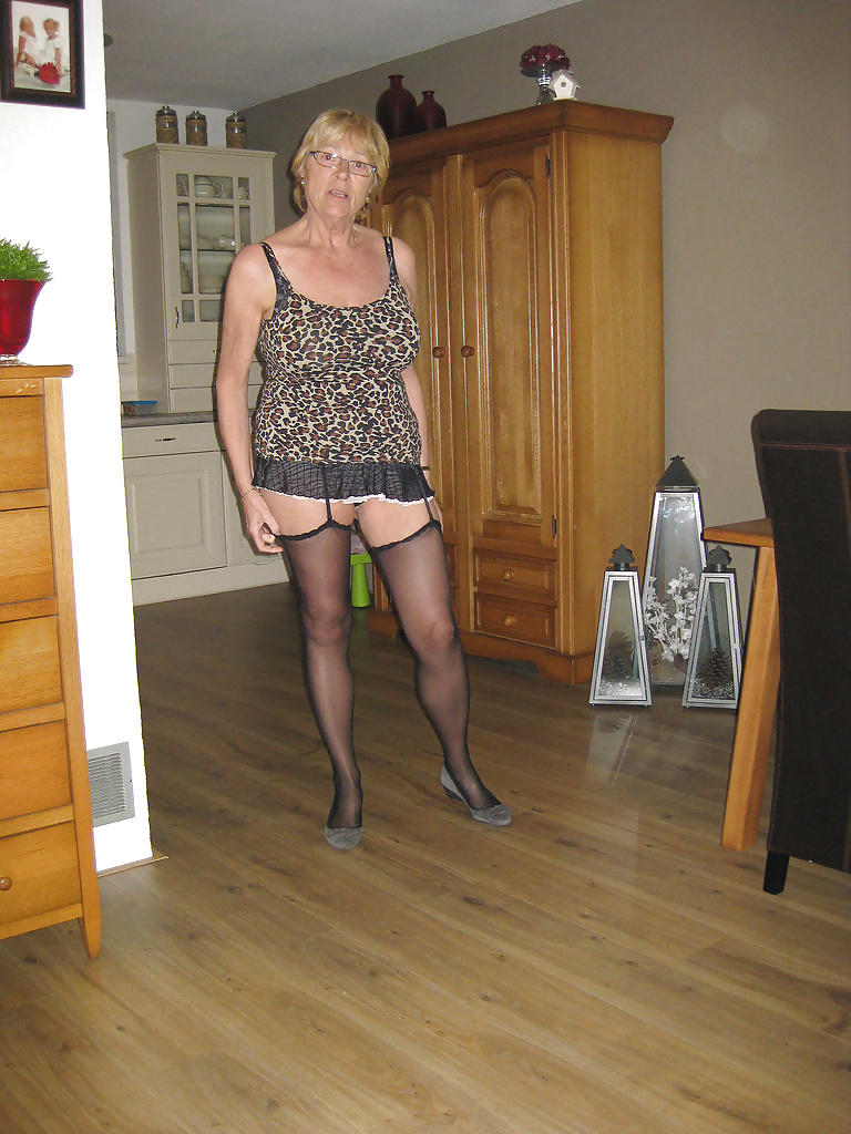 XXX GRANNY EXHIB