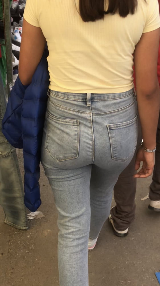 Una morrita en jeans - 10 Photos 