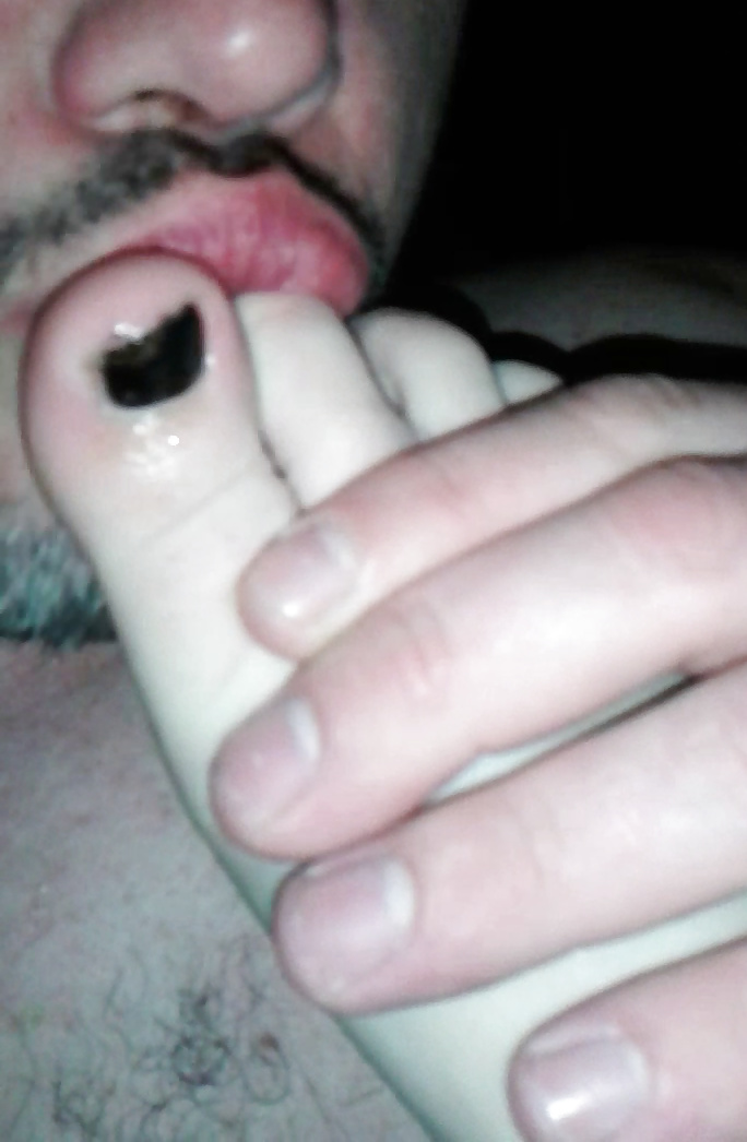 XXX Suck my sexy lil size 4s X x x