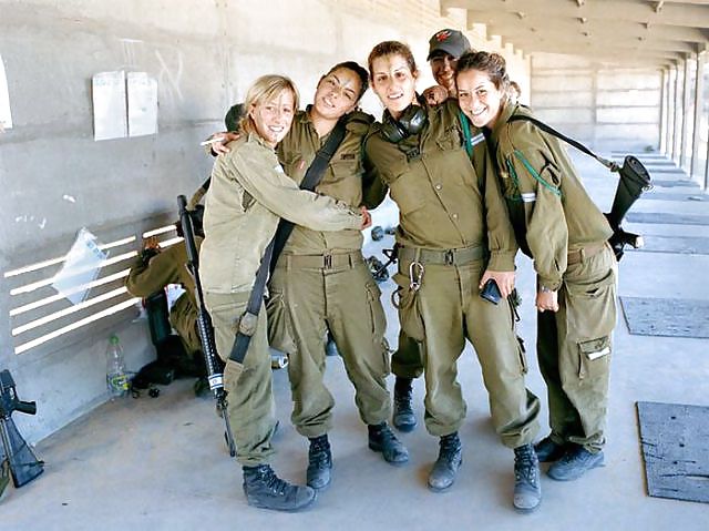 XXX Israeli Army Girls (Non-Nude)