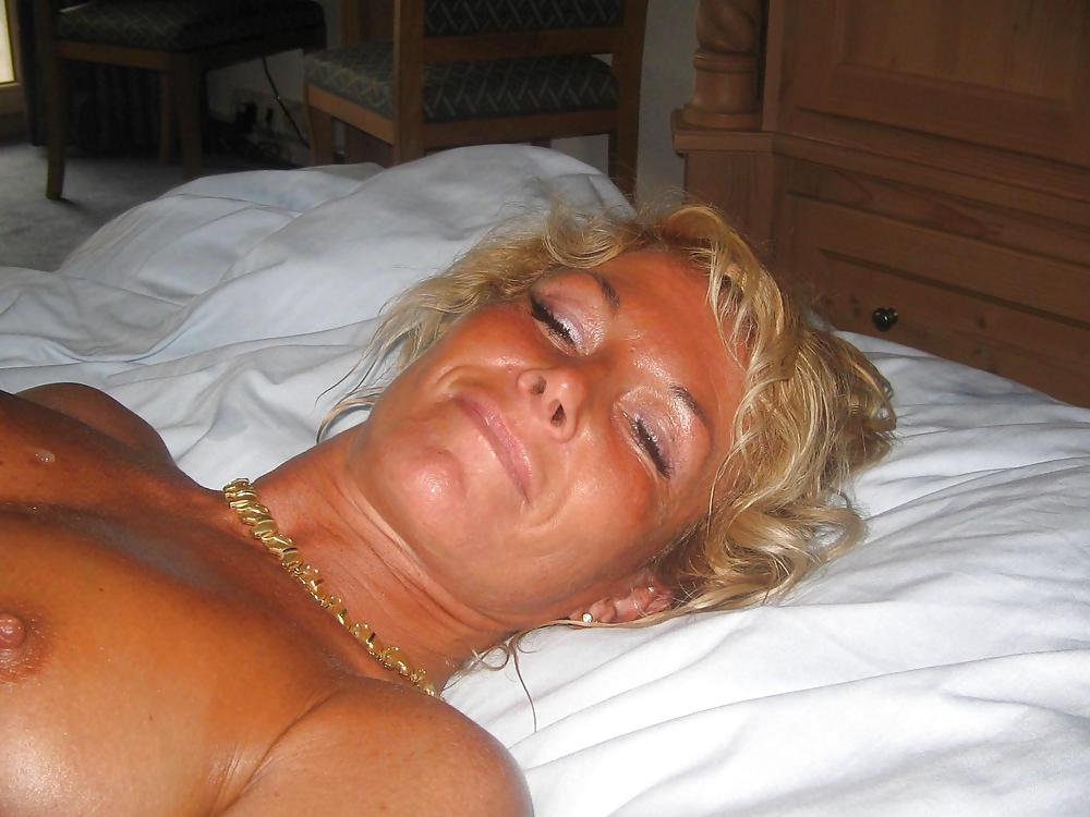 XXX GEILE MILF