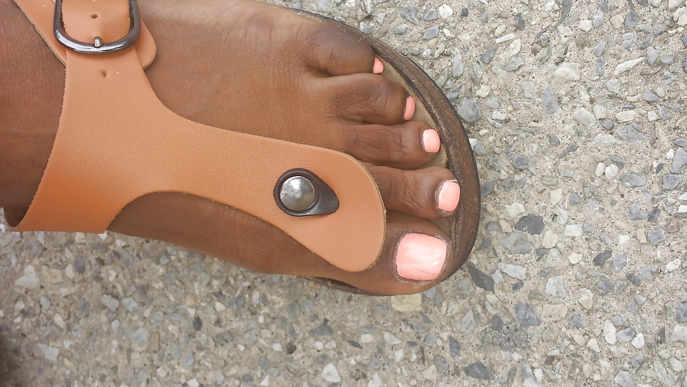 XXX sexy woman toes