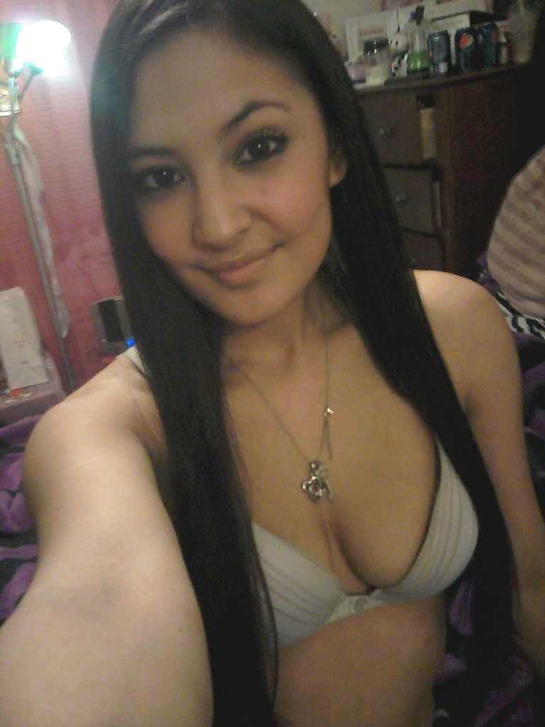 XXX SELFSHOT TEEN