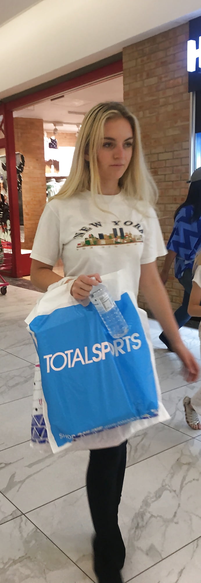 XXX Sexy blonde mall teen