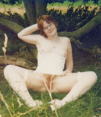 Suzanne nude outdoor