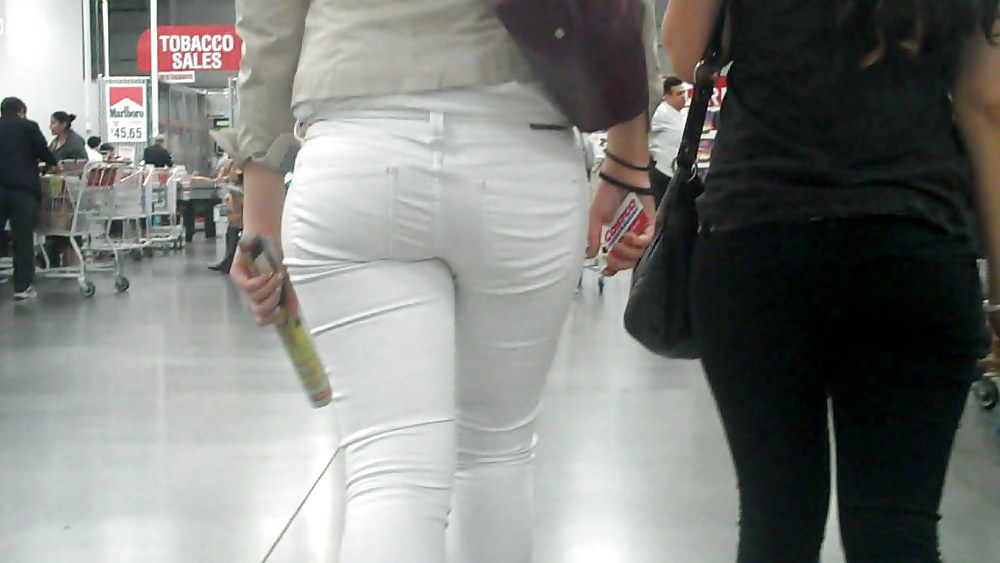 XXX Nice sexy ass & butt in white jeans looking good