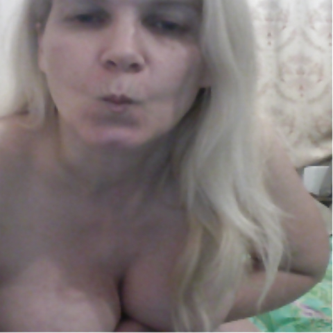 XXX Tania blonde Russian MILF teasing by e mail