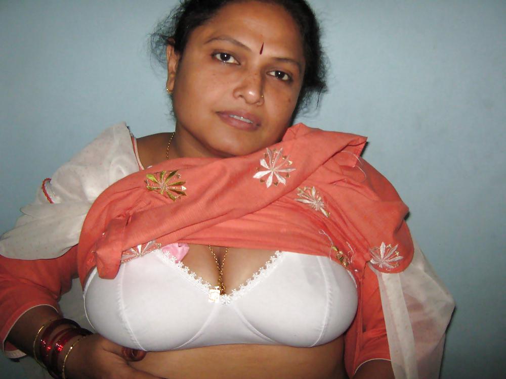 XXX HOT INDIAN MATURE