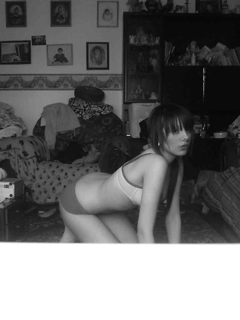 XXX my collection 37 : little emo selfshot