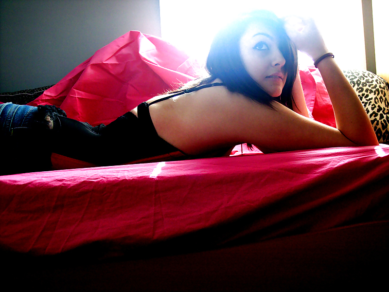 XXX if she's here, it's fake 15