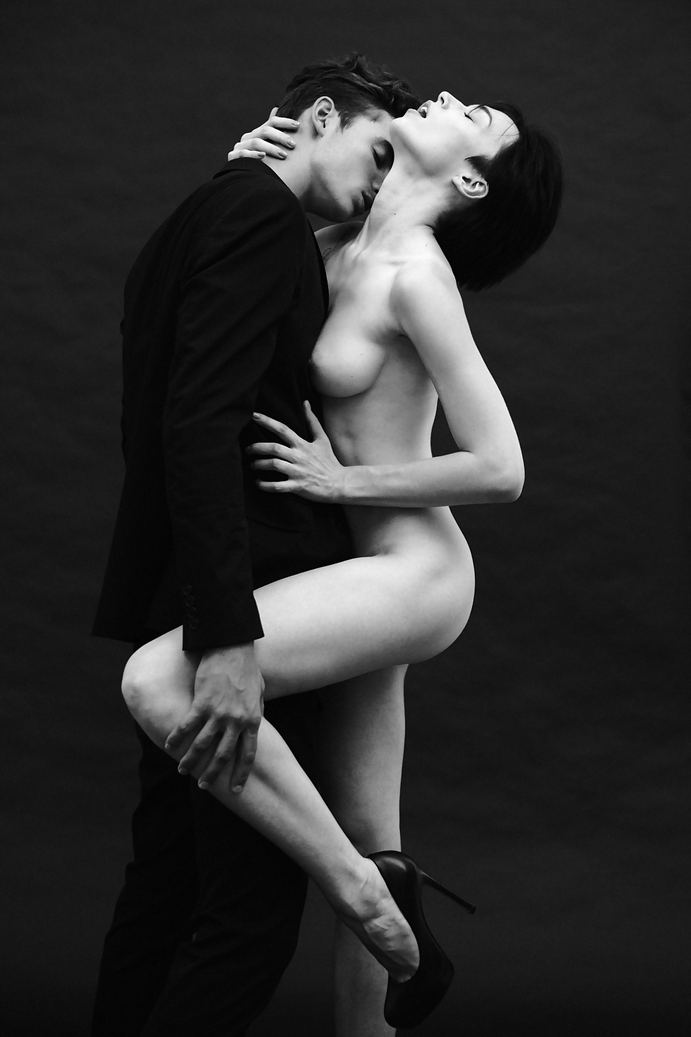 Couple dancing tango nude free pics.